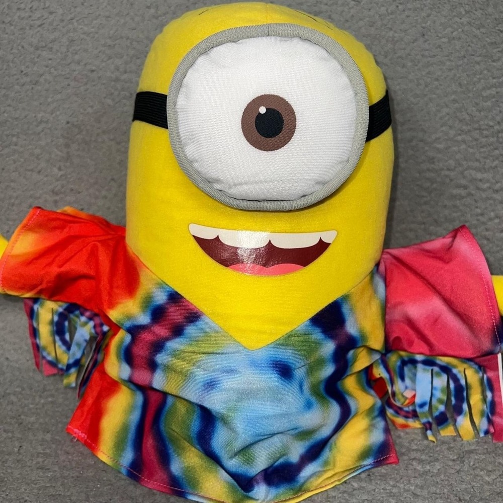 NWT Despicable Me Stuart Hippie Minion Plush Sz 13" Tie Dye Peace Stuffed Toy